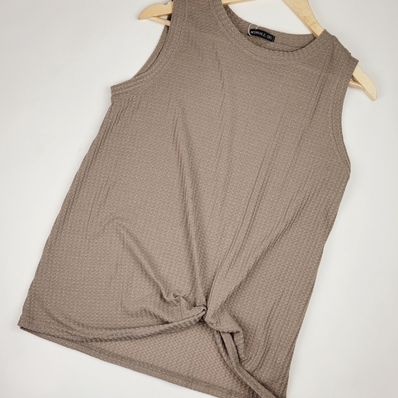 Miholl sleeveless casual twist knit top - Picture 1 of 4